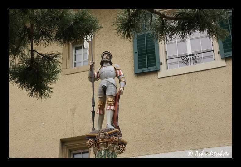 20 Fontaine sur la Zeughausplatz